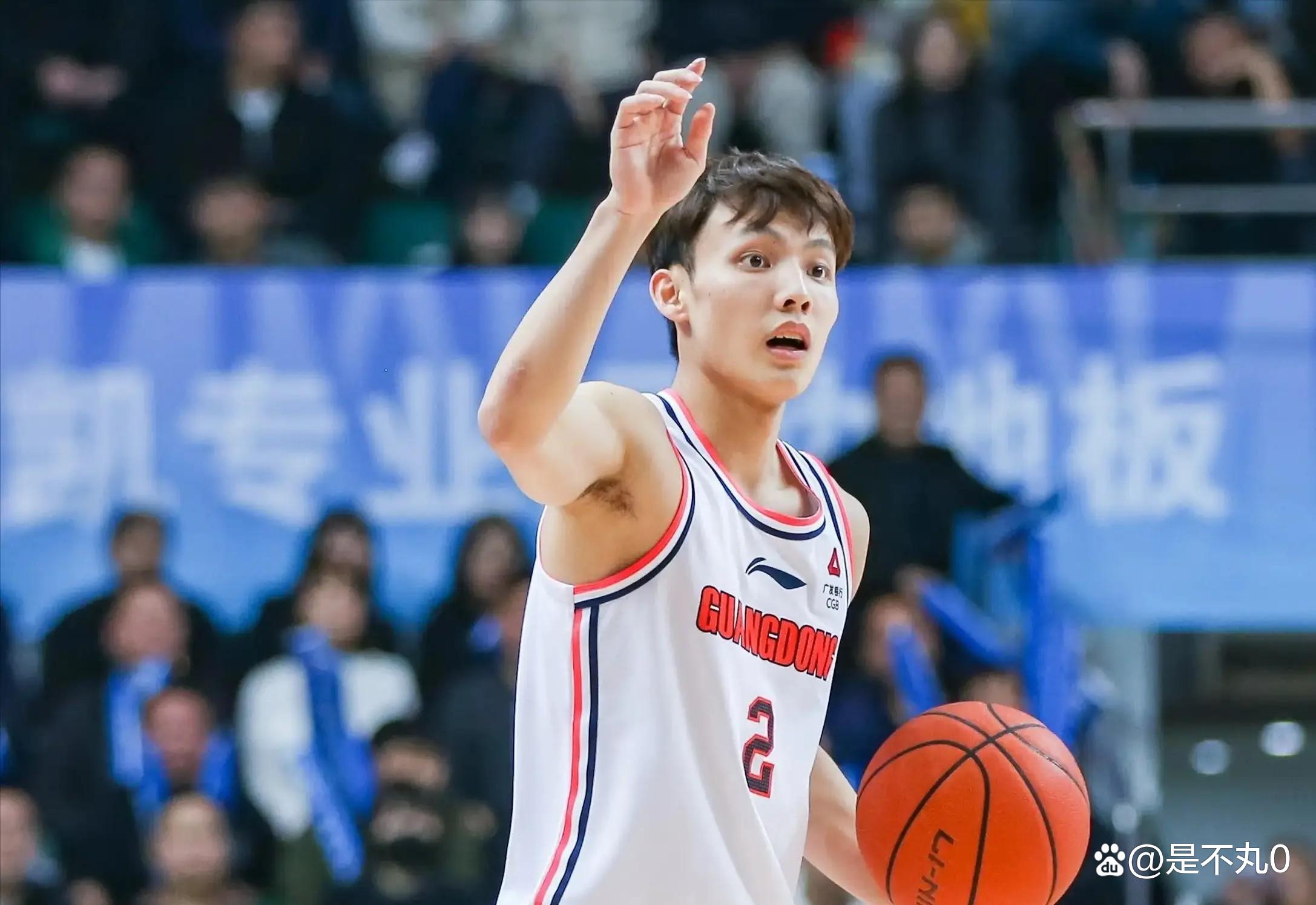 关于冲刺阶段荷甲传出新动向；深圳男篮远射贴柱；管理层表态：压力陡增；心理建设被强调的信息-米兰app下载