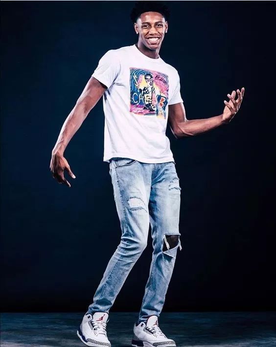 风云突变！布莱顿国际比赛日单刀错失，西甲版图或变，质疑声仍在，医务组通报恢复(风云突变是什么意思)-米兰网址